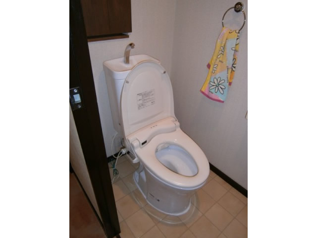 小牧市　トイレ取替え工事
