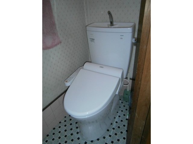 名古屋市西区　トイレ取替工事・電気工事