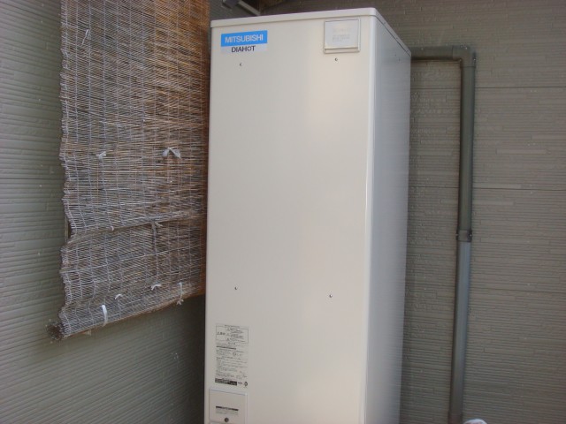 電気温水器取替工事　春日井市